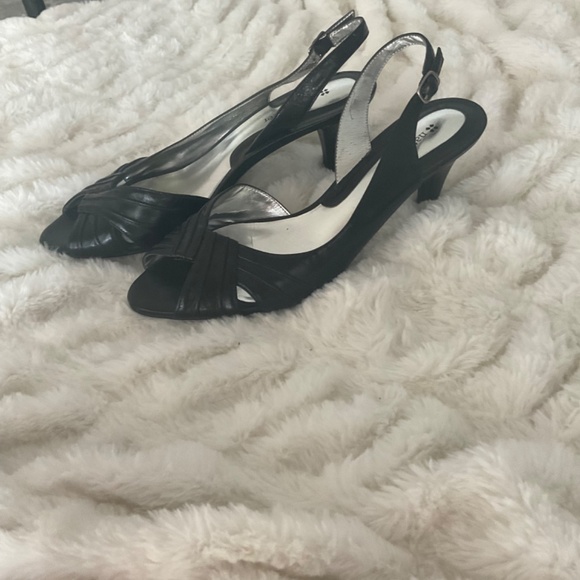 Naturalizer Black Open Toe Heel - Picture 3 of 3